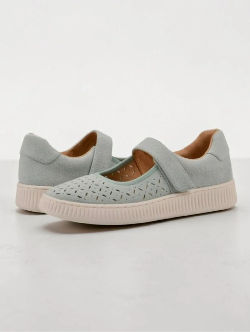 White Mountain | Womens Doubles Mary Jane Hybrid Sneakers In Lt Sage Size 8